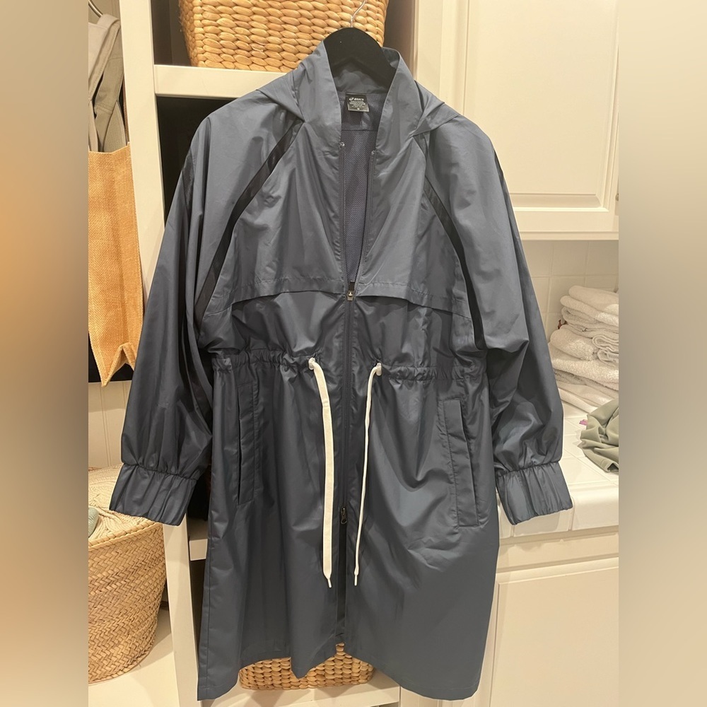 ASICS women’s rain‎ coat